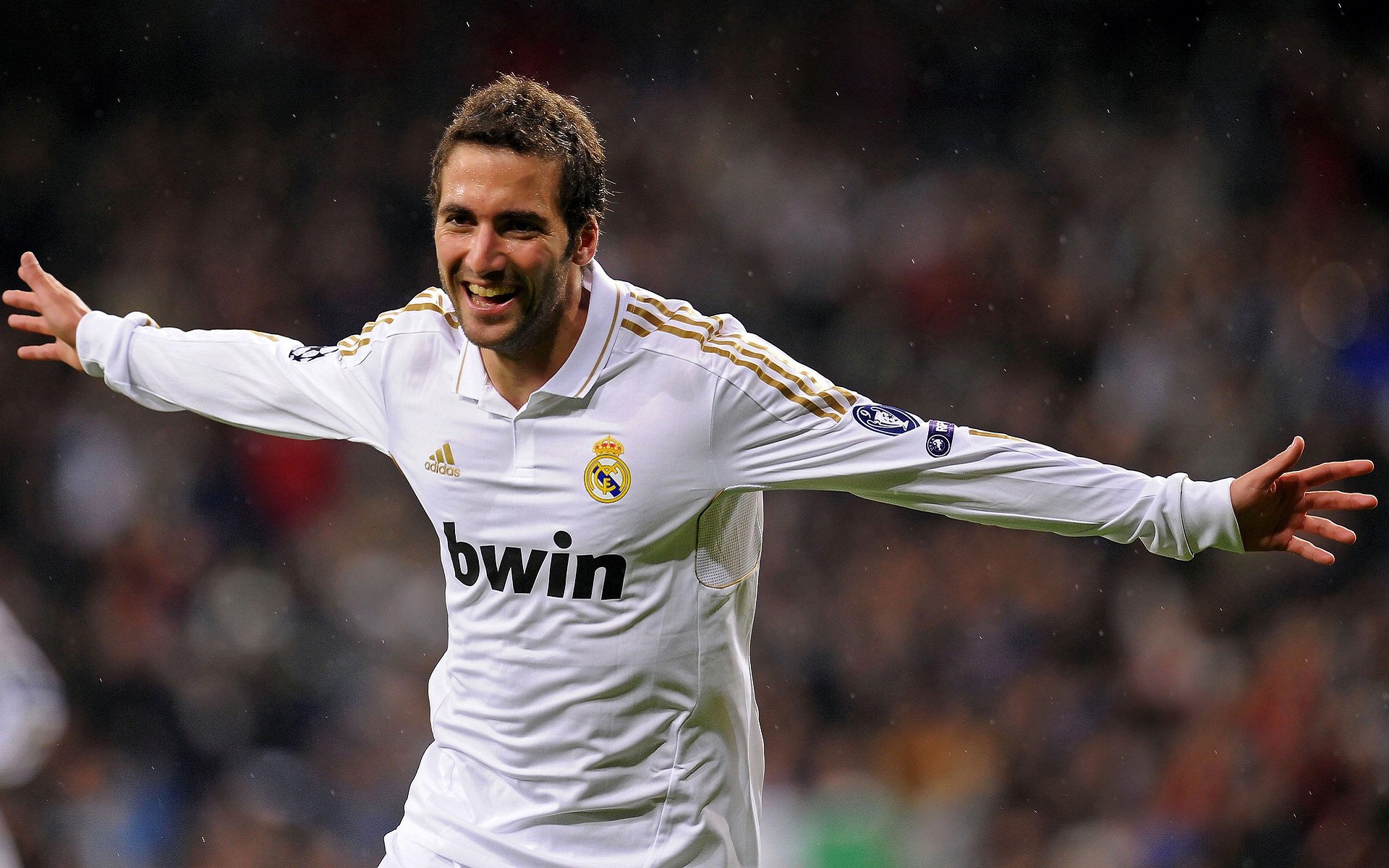 官方娱乐平台-闪电战！孙兴慜5分钟双响，马竞铁闸成纸糊，孙兴慜5分钟连进两球，马竞防线瞬间崩塌