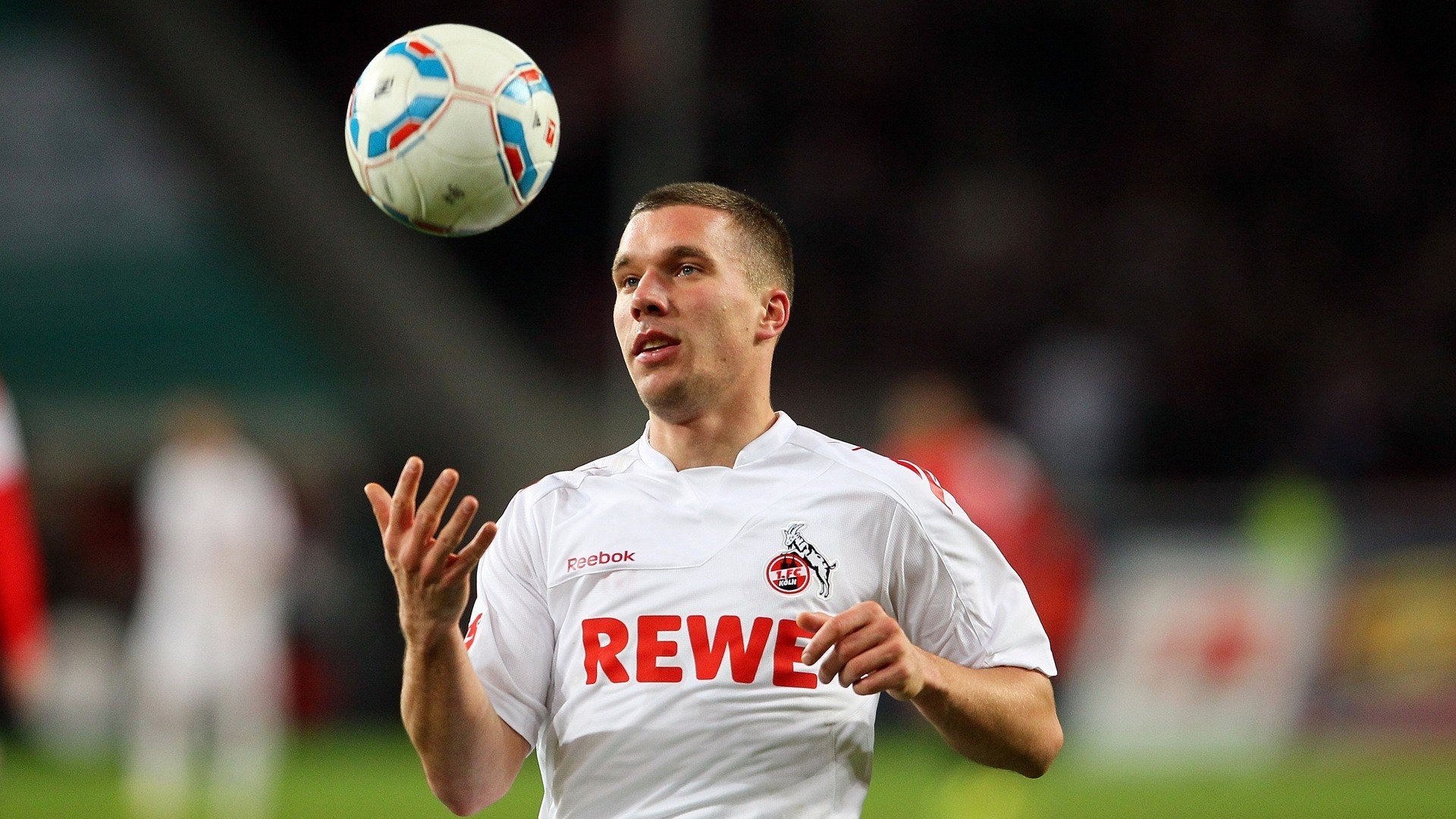 开云入口-国安破荒之夜，申花球迷高歌，这才是足球该有的模样，国安破荒申花球迷高歌，这才是足球该有的模样